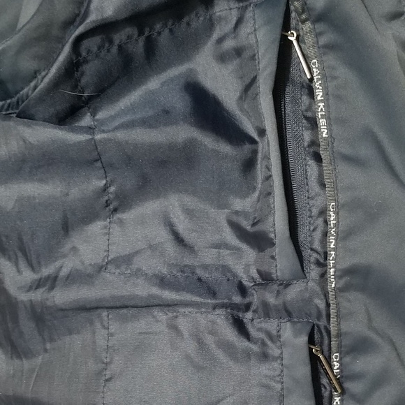 Calvin Klein Puffer Vest - Picture 6 of 6